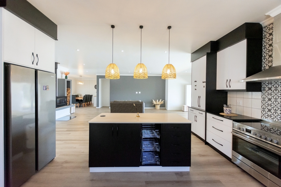 3 Bedroom Property for Sale in Country Club Western Cape